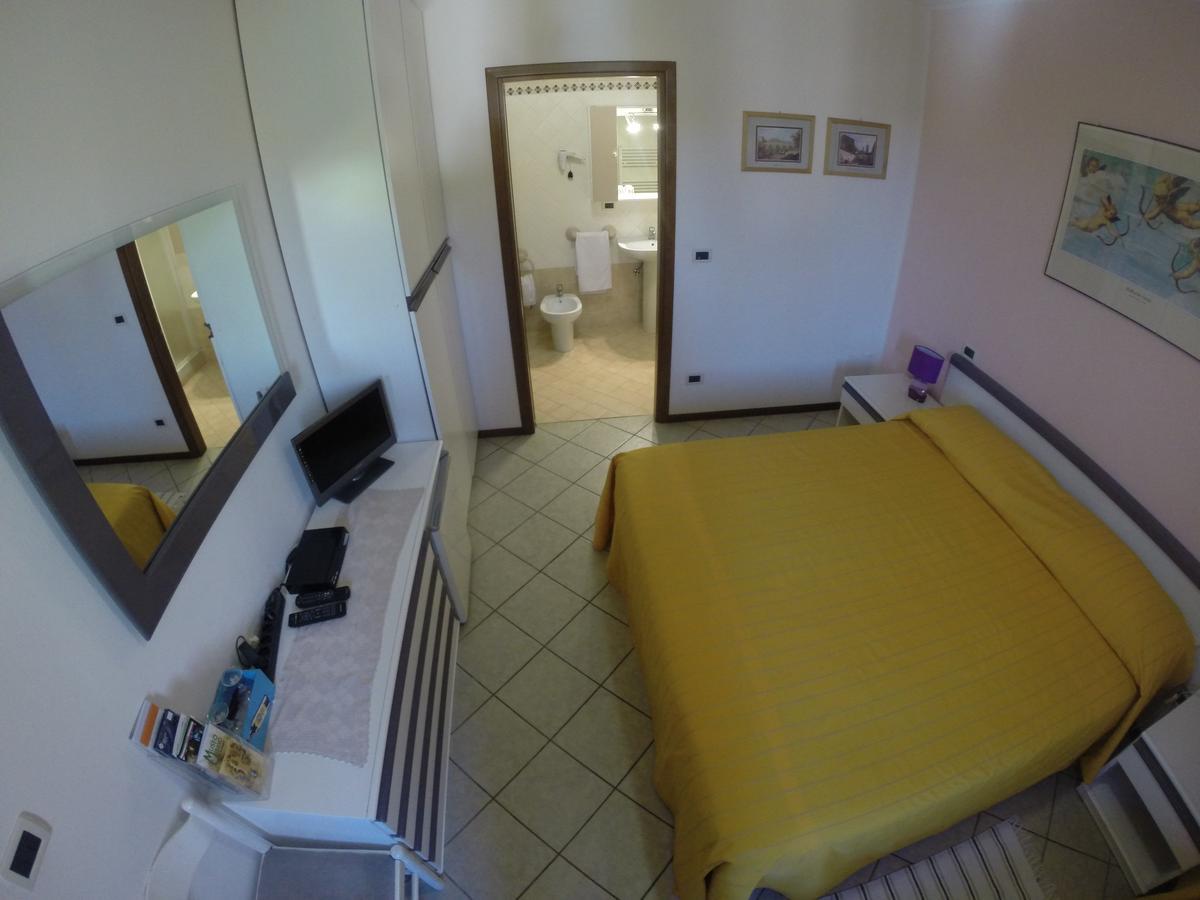 Il Prato Bed and Breakfast Predappio Δωμάτιο φωτογραφία